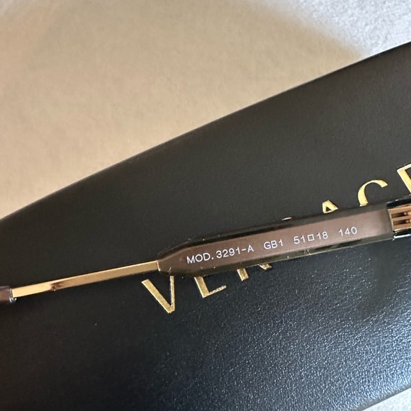 VERSACE 51mm Round Optical Glasses   BRAND NEW NEVER WORN BUT TAG OFF - Picture 4 of 7